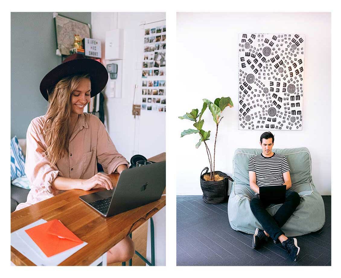 Aranżacja dwóch zdjęć, na pierwszym z nich uśmiechnięta studentka z laptopem siedzi przy drewnianym stole, na drugim student siedzi z laptopem na kolanach na wygodnym miękkim meblu przypominającym fotel bez oparć